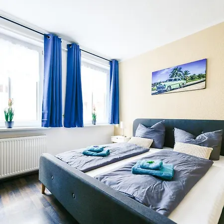 Fuerst-pueckler-apartment_bis 6 Personen_waschmaschine_kueche_2x Parkplaetze_terrasse_netflix
